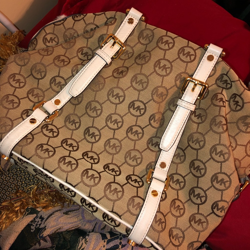 😍EUC Michael Kors bag